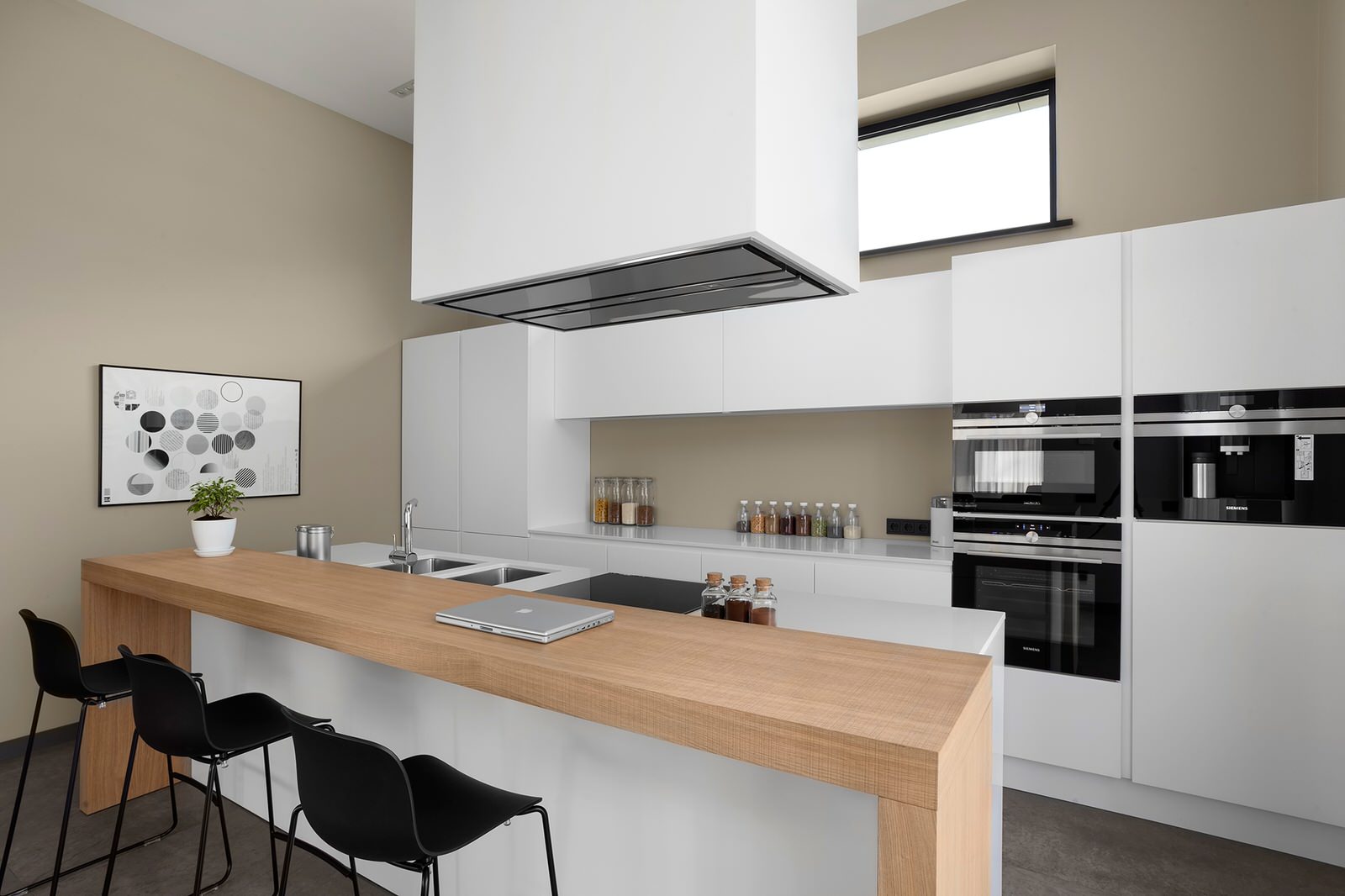 Интерьер дома в селе Новые Безрадичи