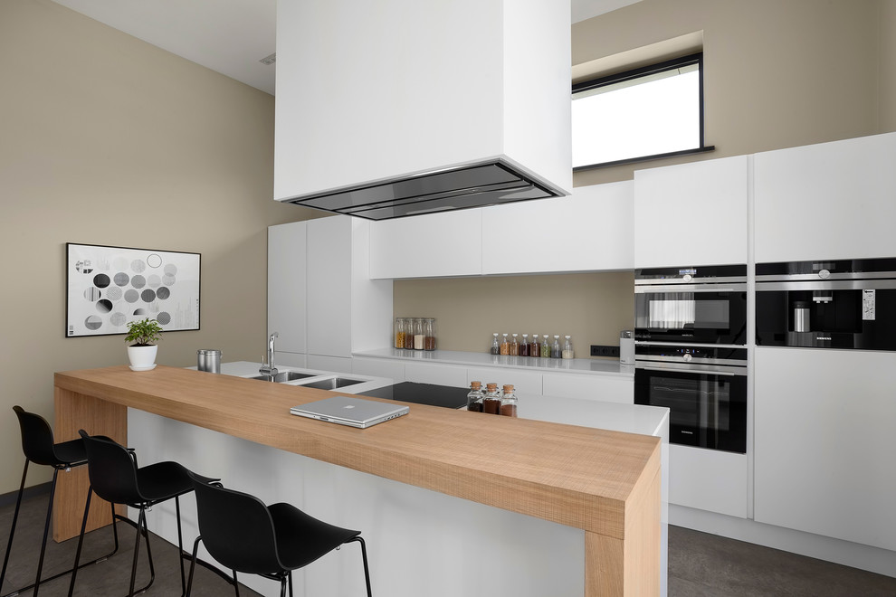 Интерьер дома в селе Новые Безрадичи