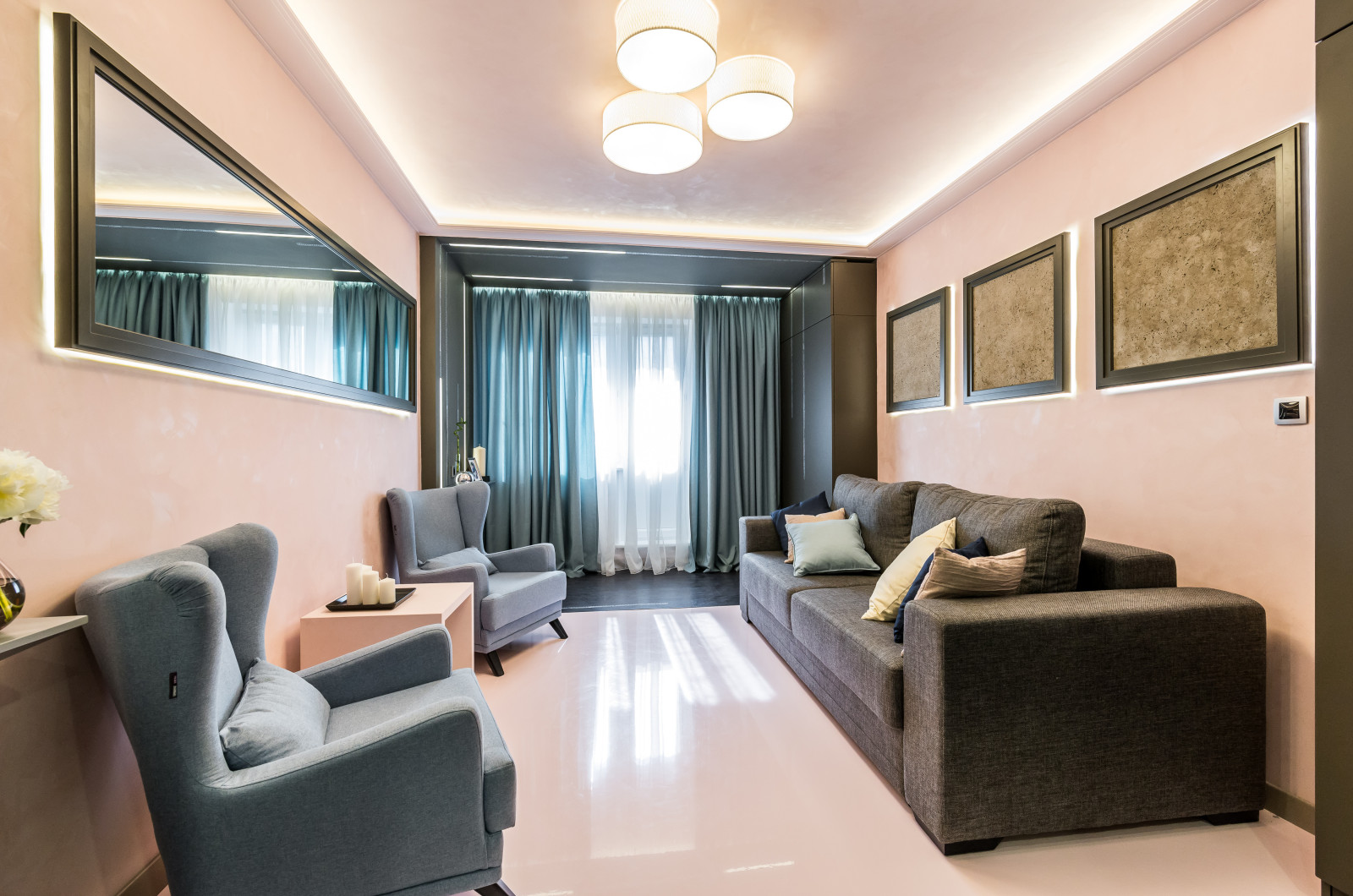 Гостиная под розовой пудрой