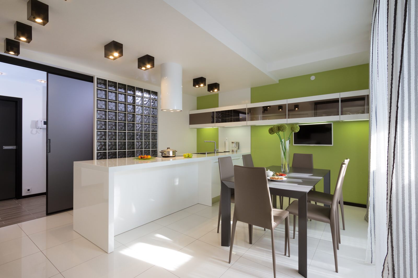 Обложка проекта: Трёхкомнатная квартира.