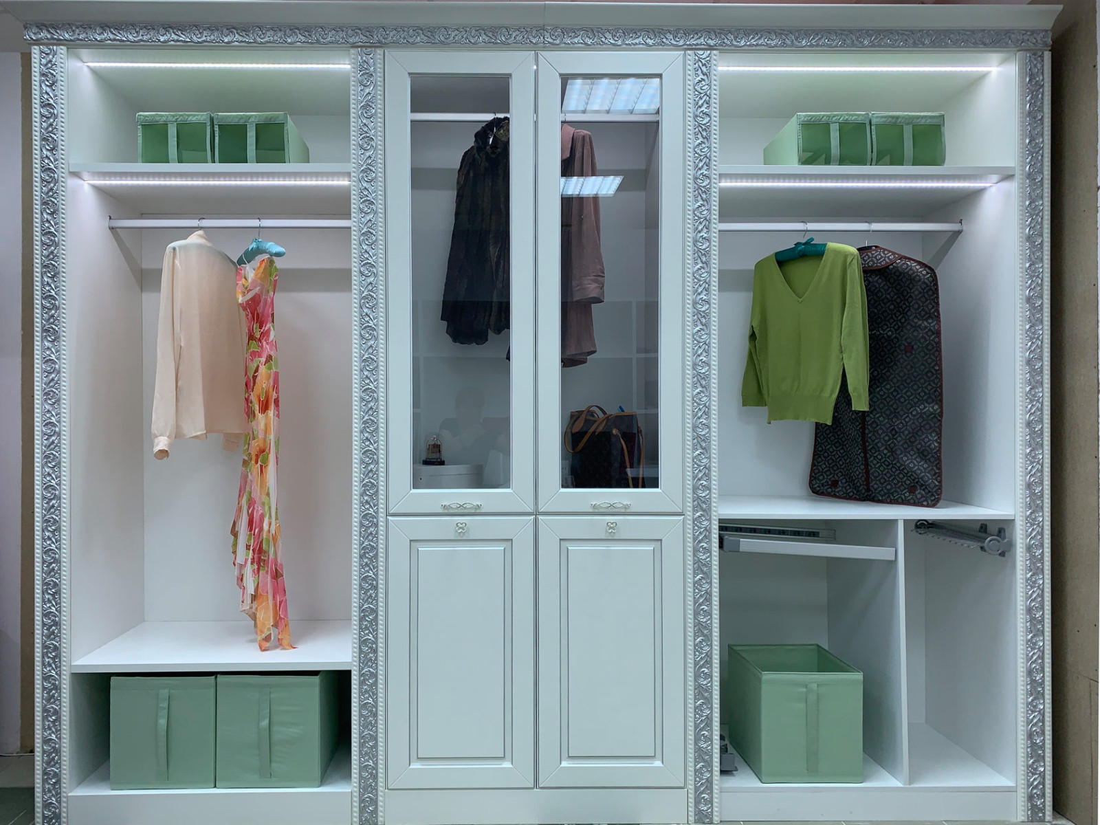 Гардеробная. Производитель: Фабрика интерьера RuLes