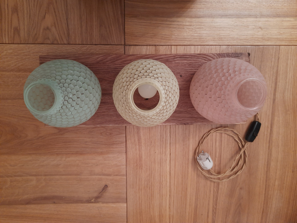 Настольная лампа