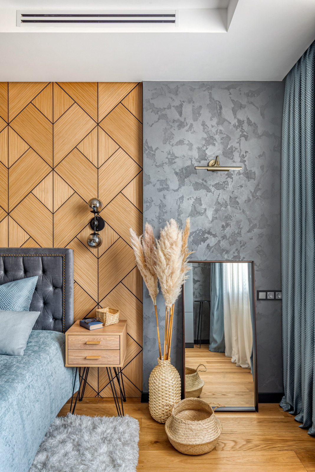 Трехкомнатная квартира в центре Москвы