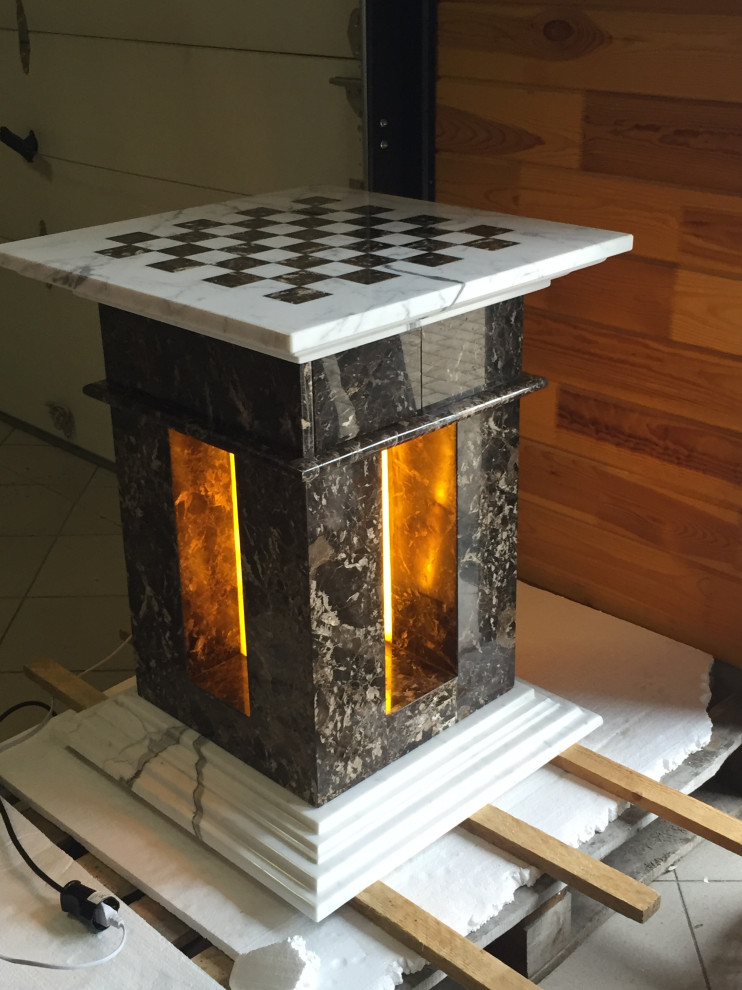 Шахматный стол