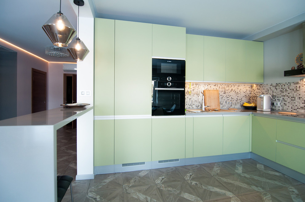 Обложка проекта: Большая кухня с барной стойкой