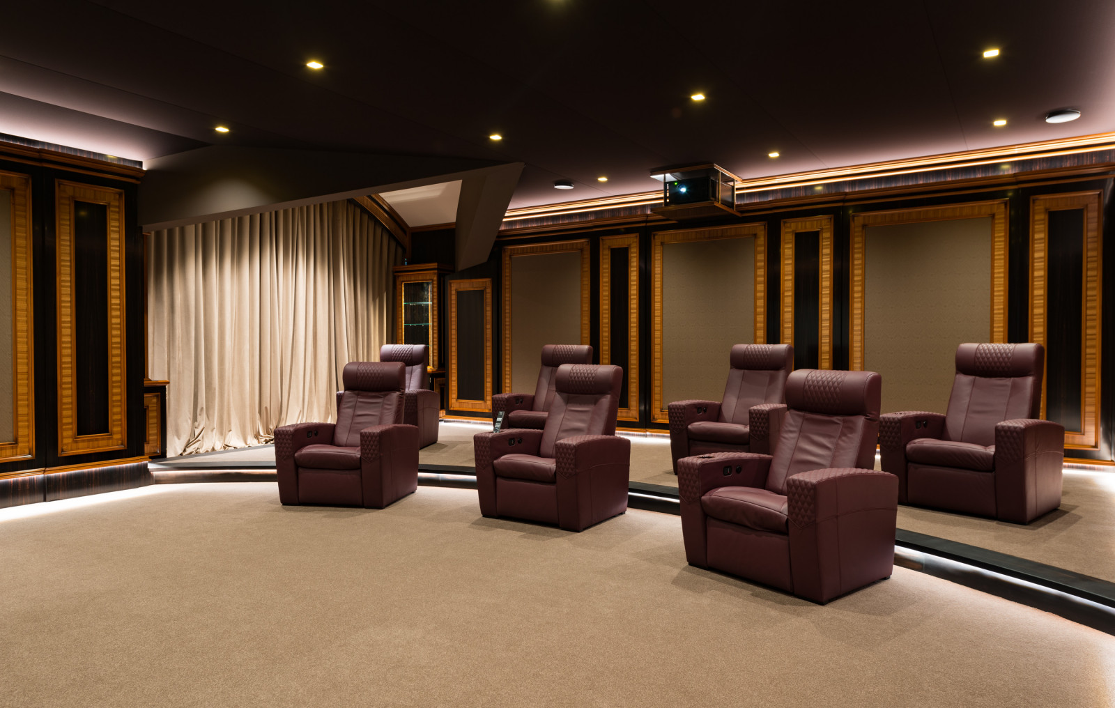 Домашний кинотеатр