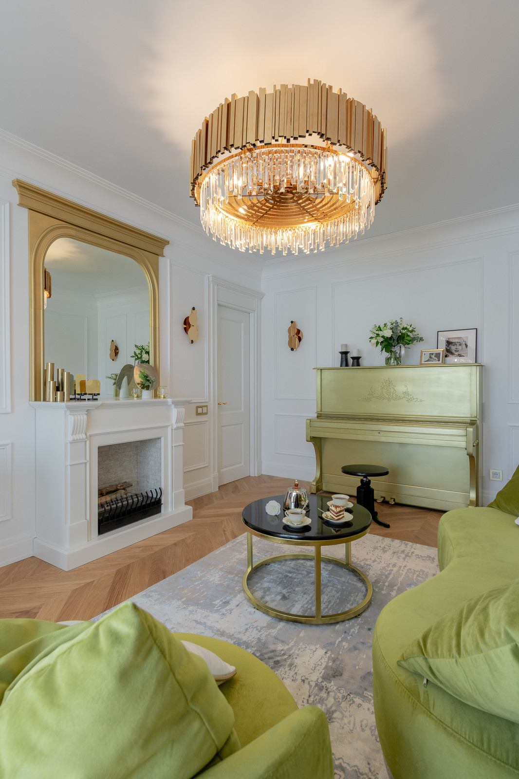 Обложка проекта: Неоконченная пьеса для латунного пианино