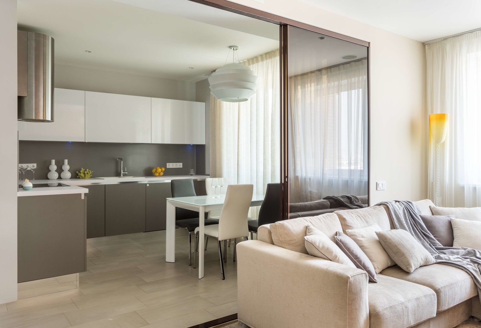 Обложка альбома: надежда квартира