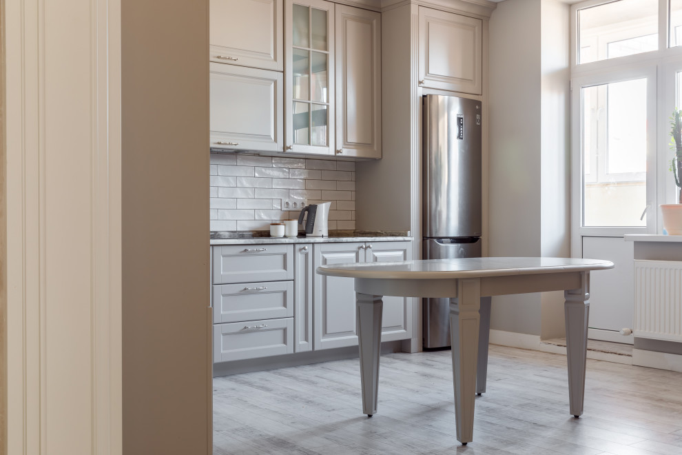 Светлая кухня