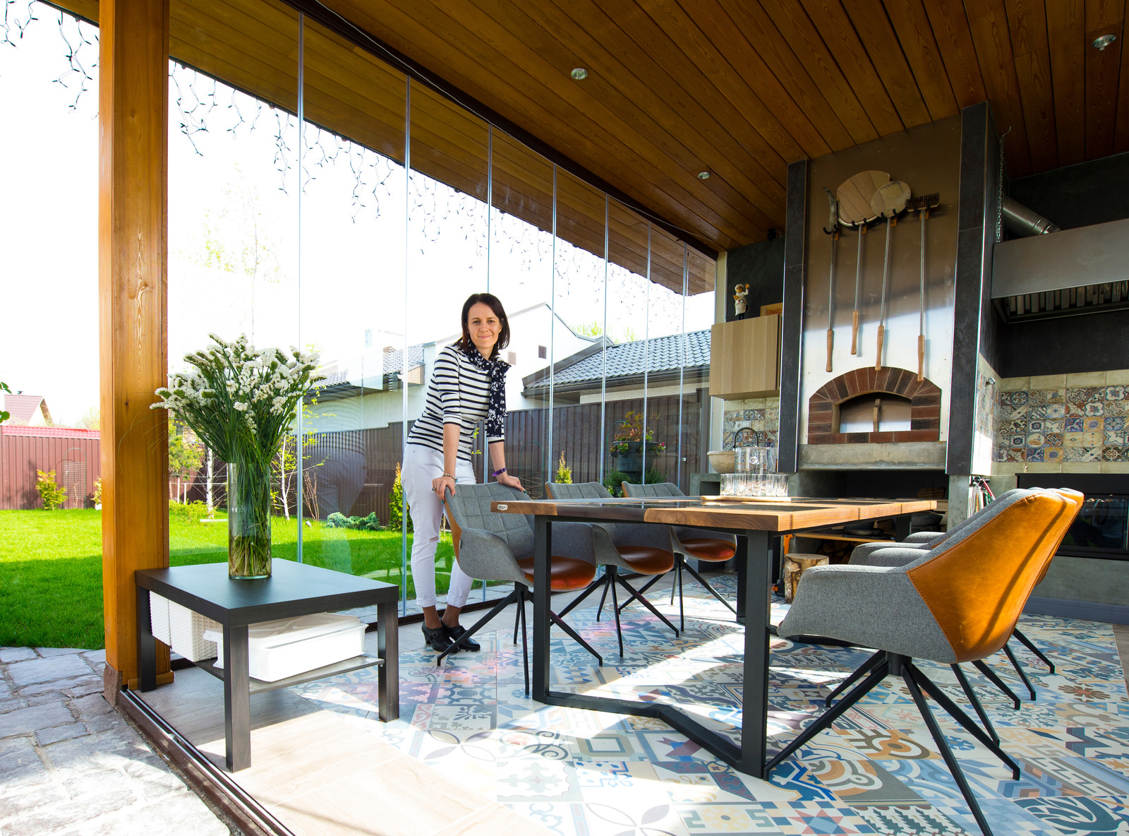 Садовый павильон с барбекю