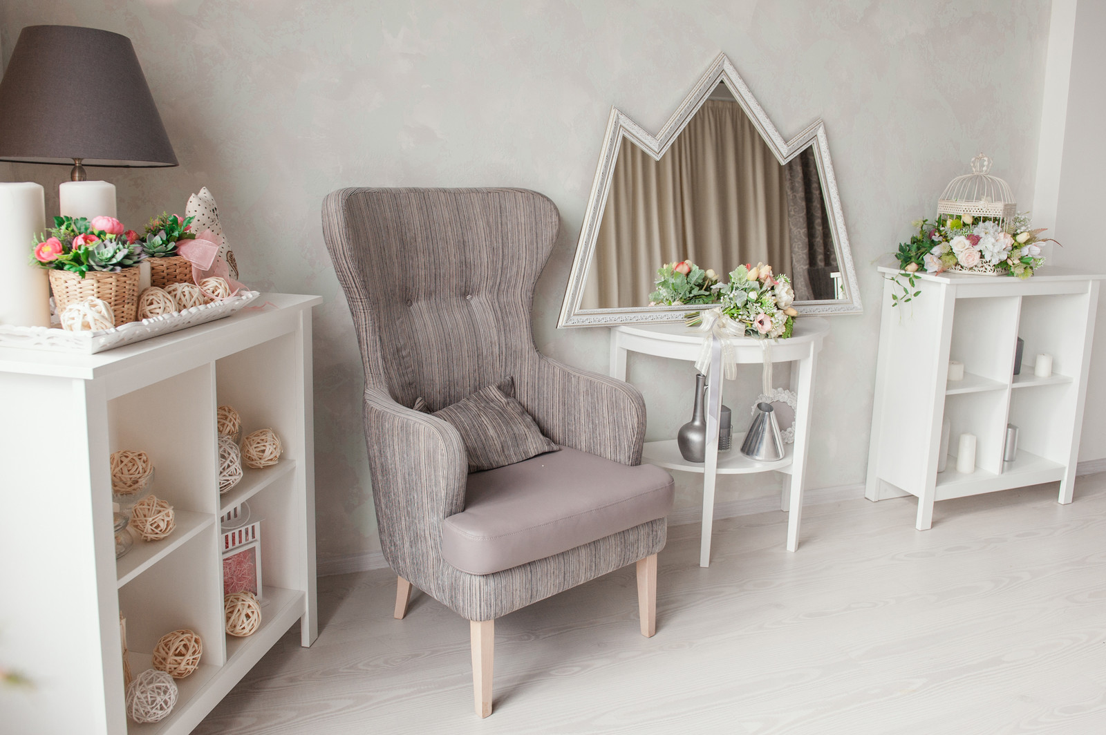 Обложка проекта: Интерьерное зеркало "Mirrored Tops".