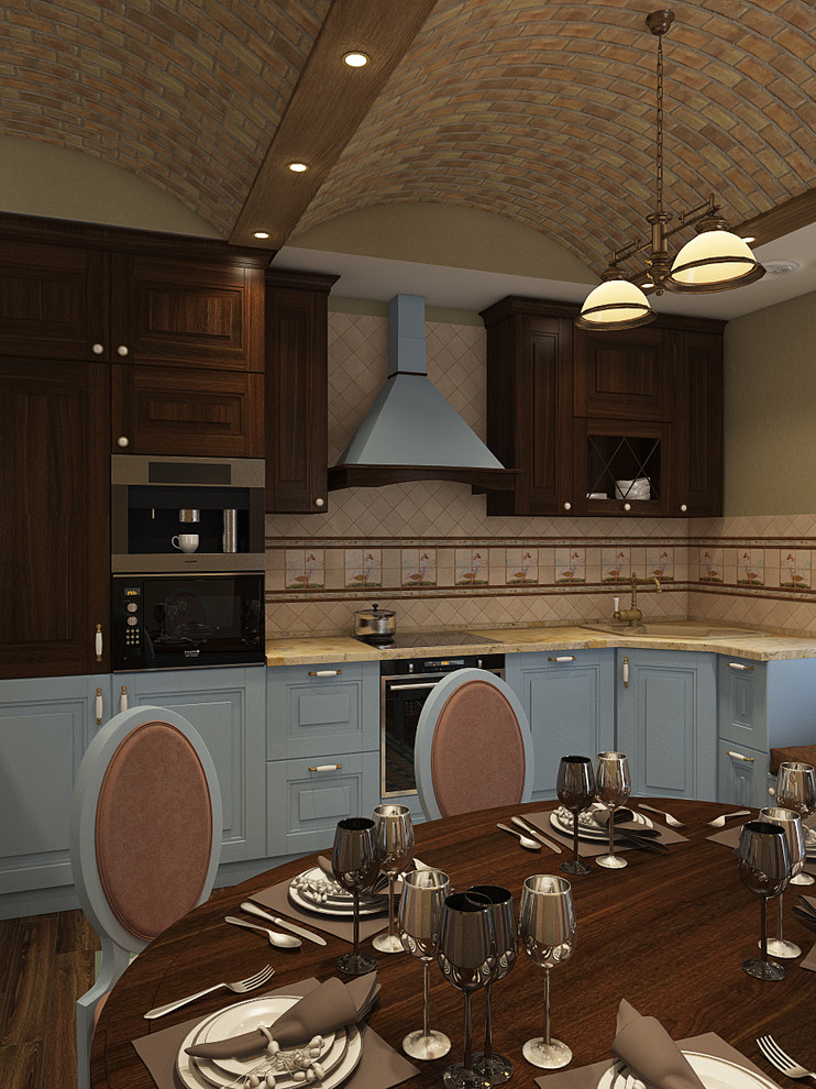 Большой дом за Екатеринбургом