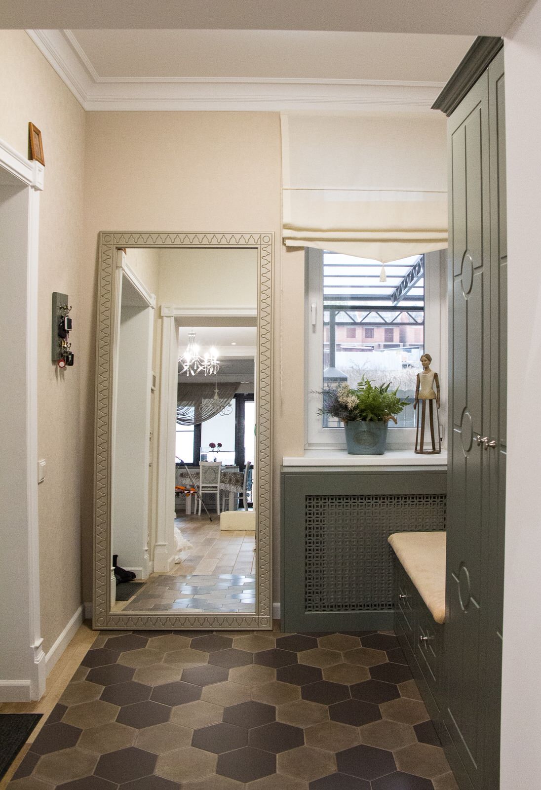 Обложка проекта: Прихожая в доме