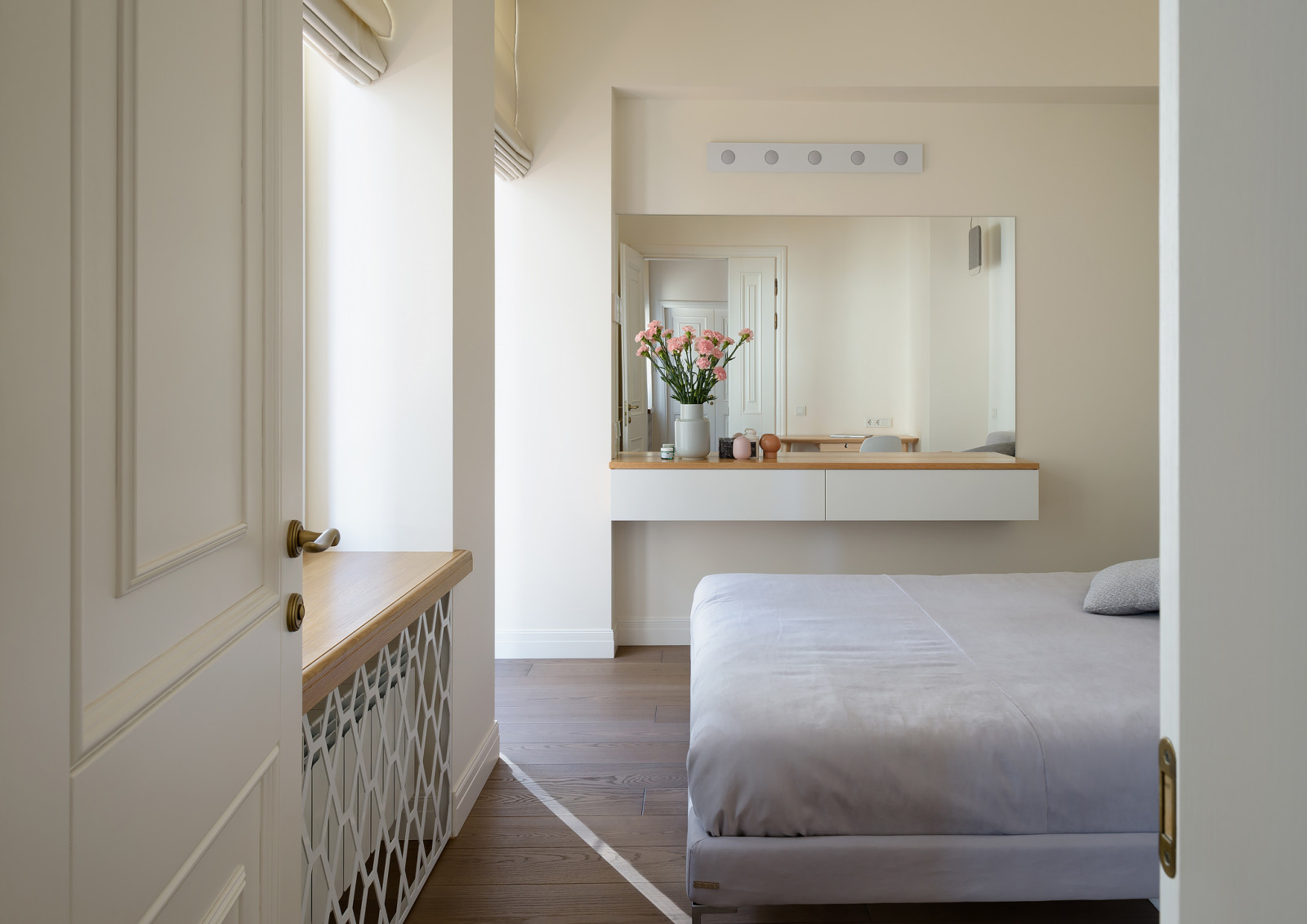 RS • Светлая спальня