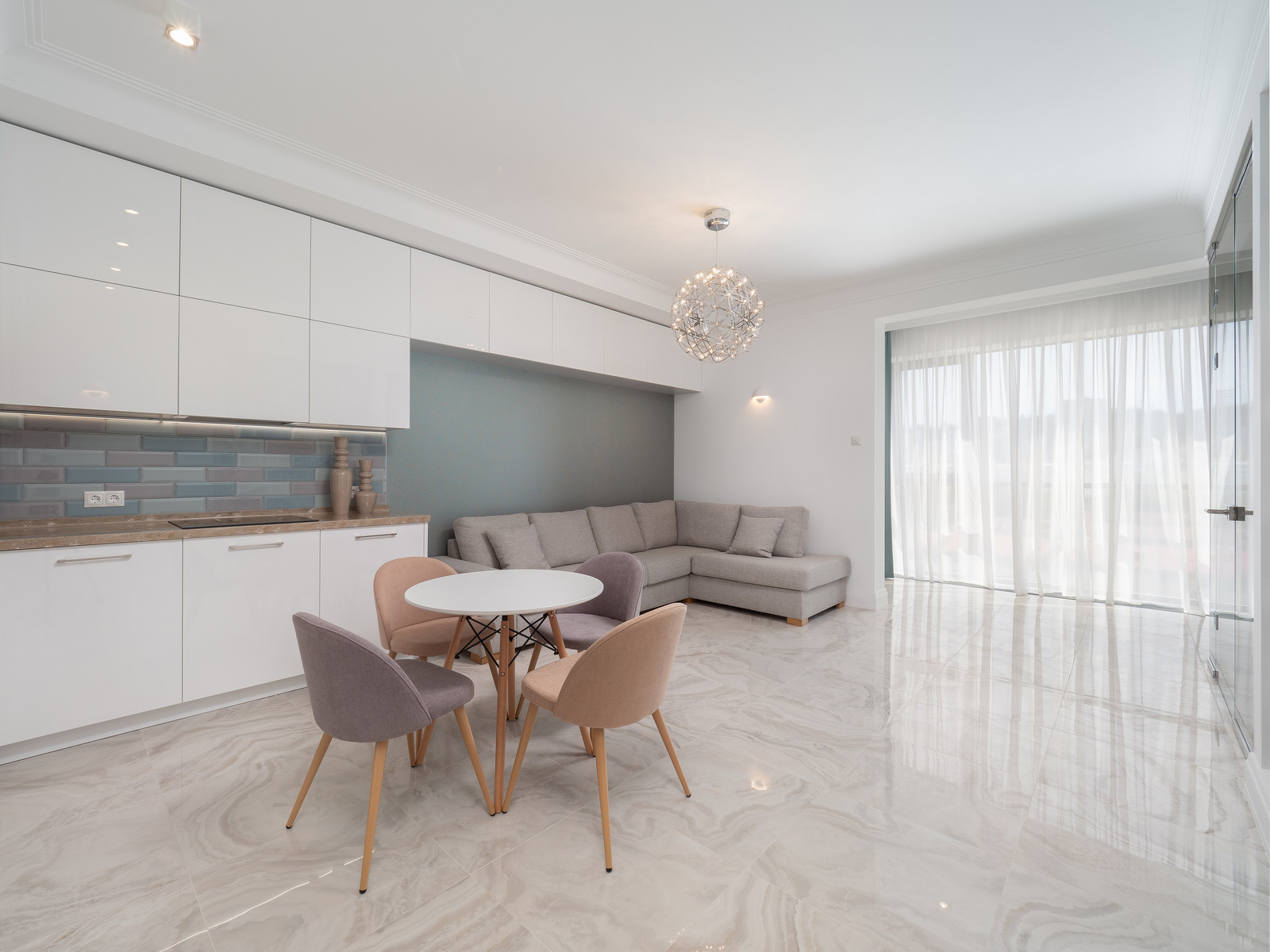 Современная студия в центре Сочи на Парковой 5