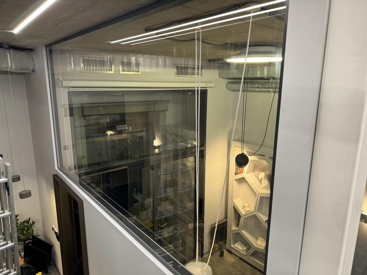 Стеклянная перегородка для офиса