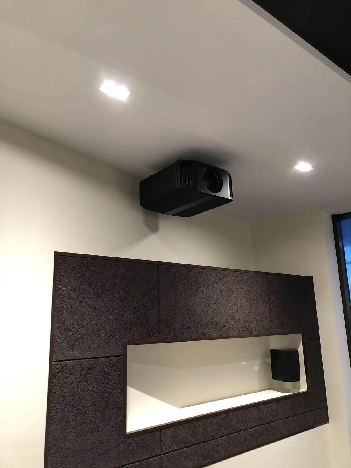 Домашний кинотеатр с поддержкой Dolby Atmos 5.2.2