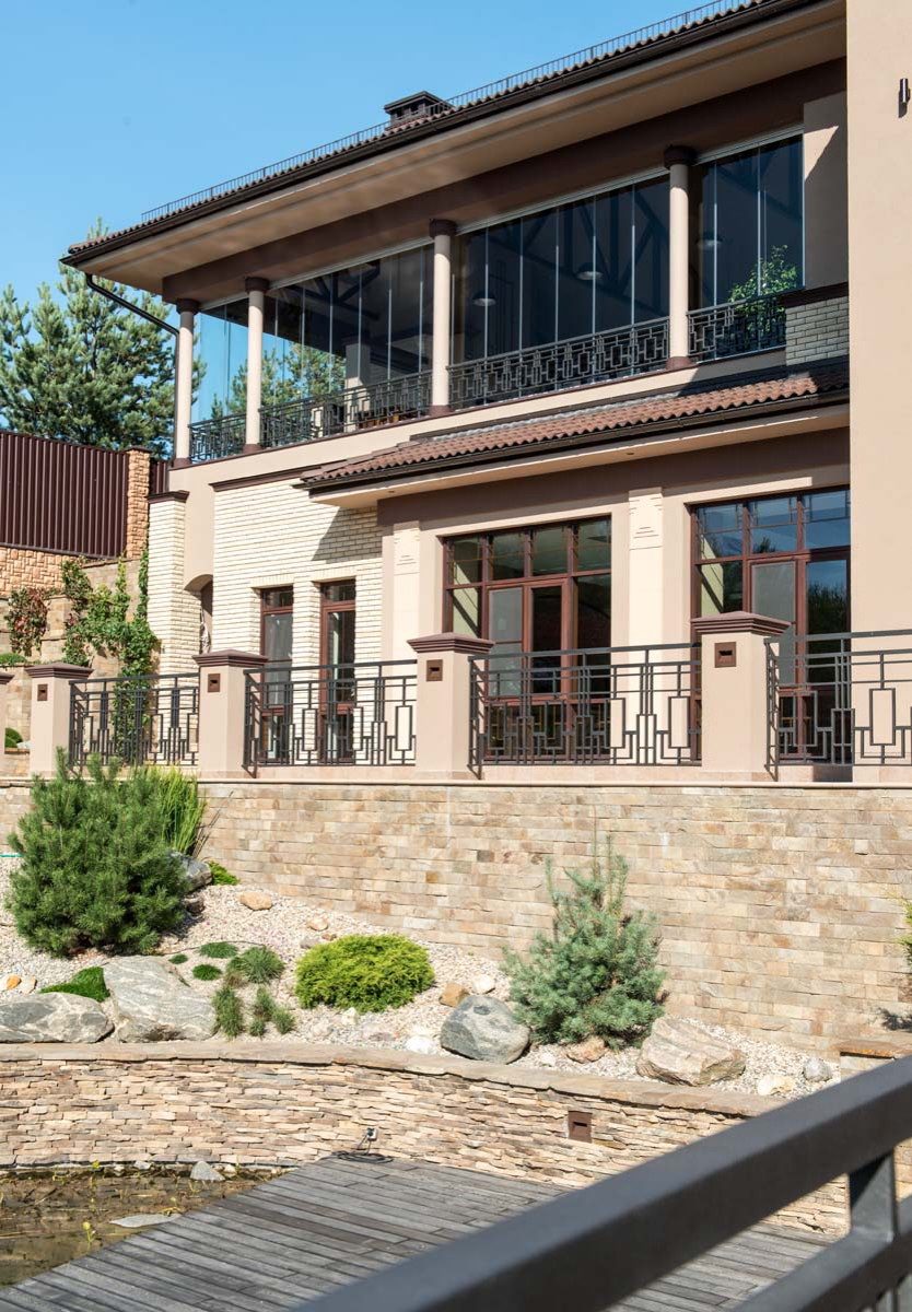 Дом в овраге