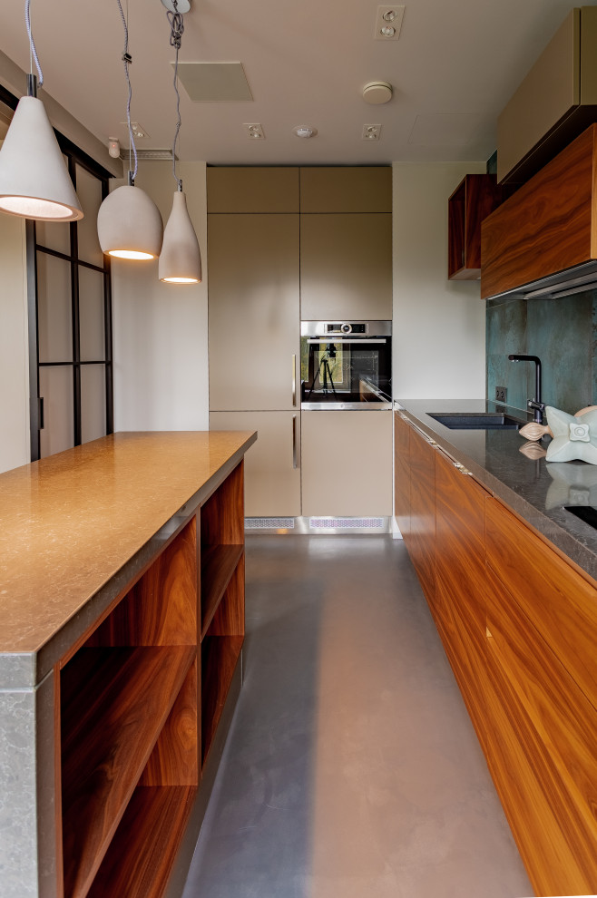 Квартира на набережной