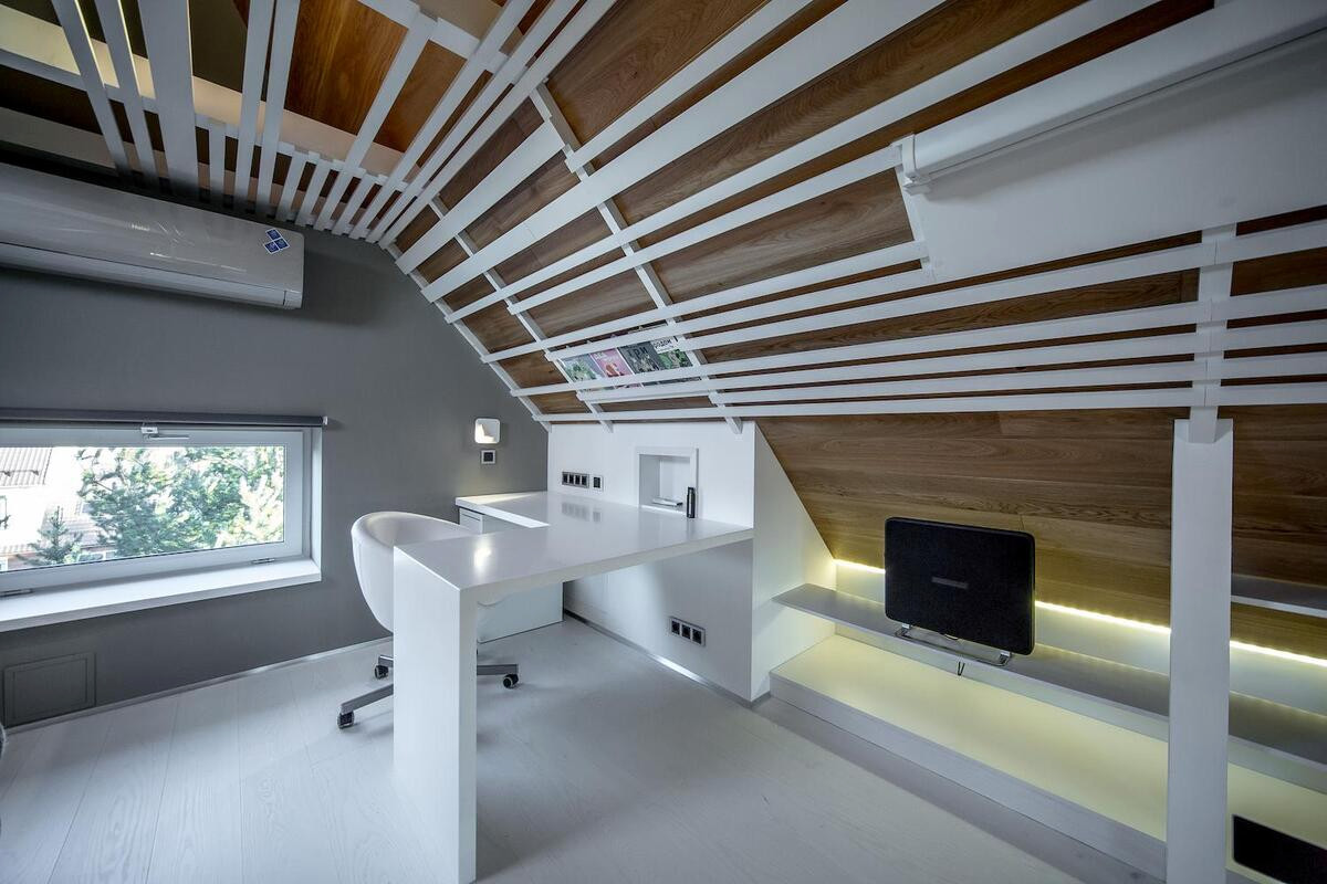 Мансарда в реечку (Москва - Переделка.ТВ "Дачный ответ")