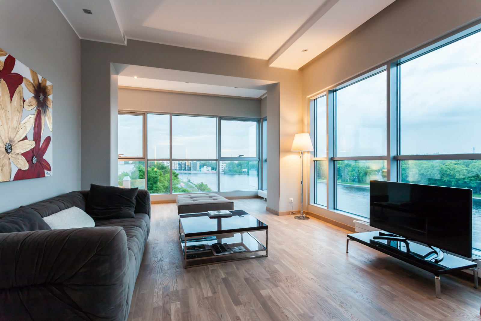 Квартира на Песочной набережной