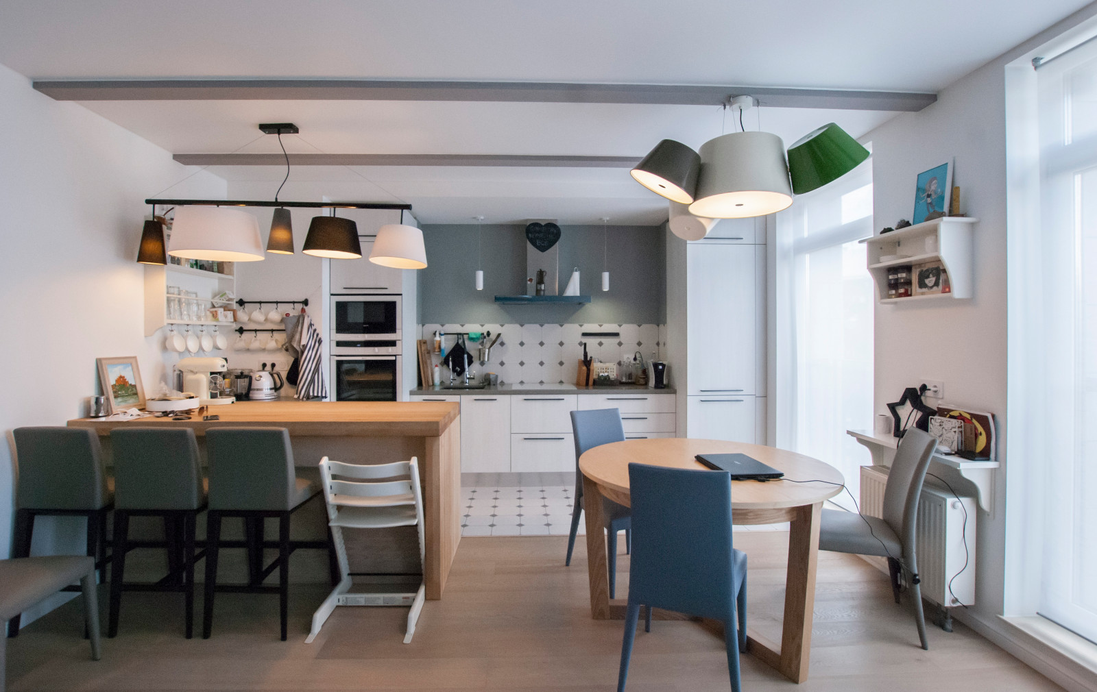 Modern and lignt 140 sq. m. appartment in Saint-Petersburg