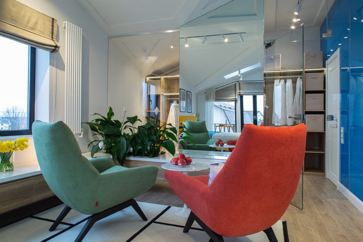 Люкс с парящей кроватью и стеклянной стеной