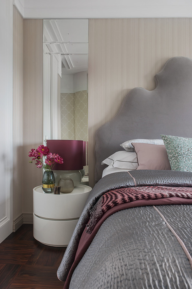 Квартира в Москве "Небо , самолёт , девушка"