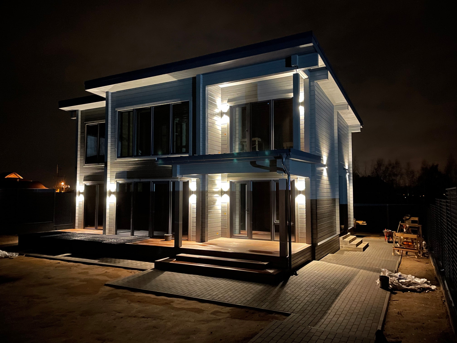 Обложка проекта: Дом из клеёного бруса 250 кв.и.