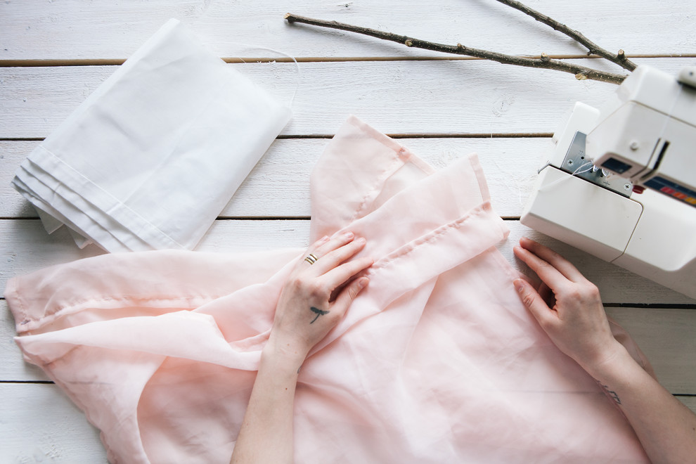 DIY: Рулонная штора на дачное окно