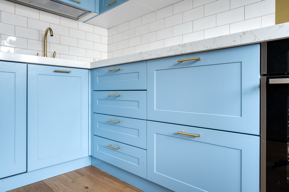 Проект угловой кухни в стиле неоклассика