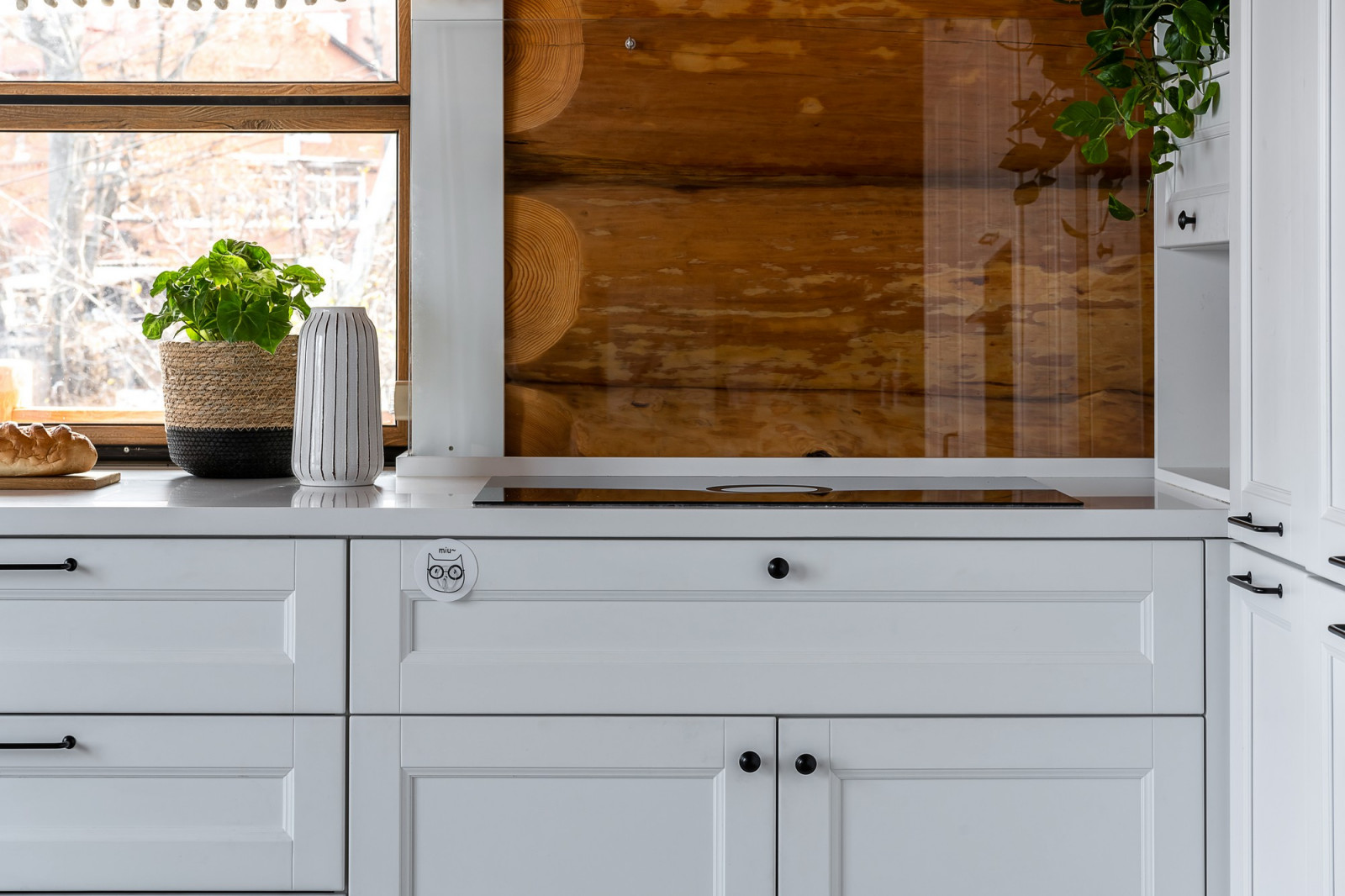 Обложка проекта: Кухня в скандинавском стиле для бревенчатого дома