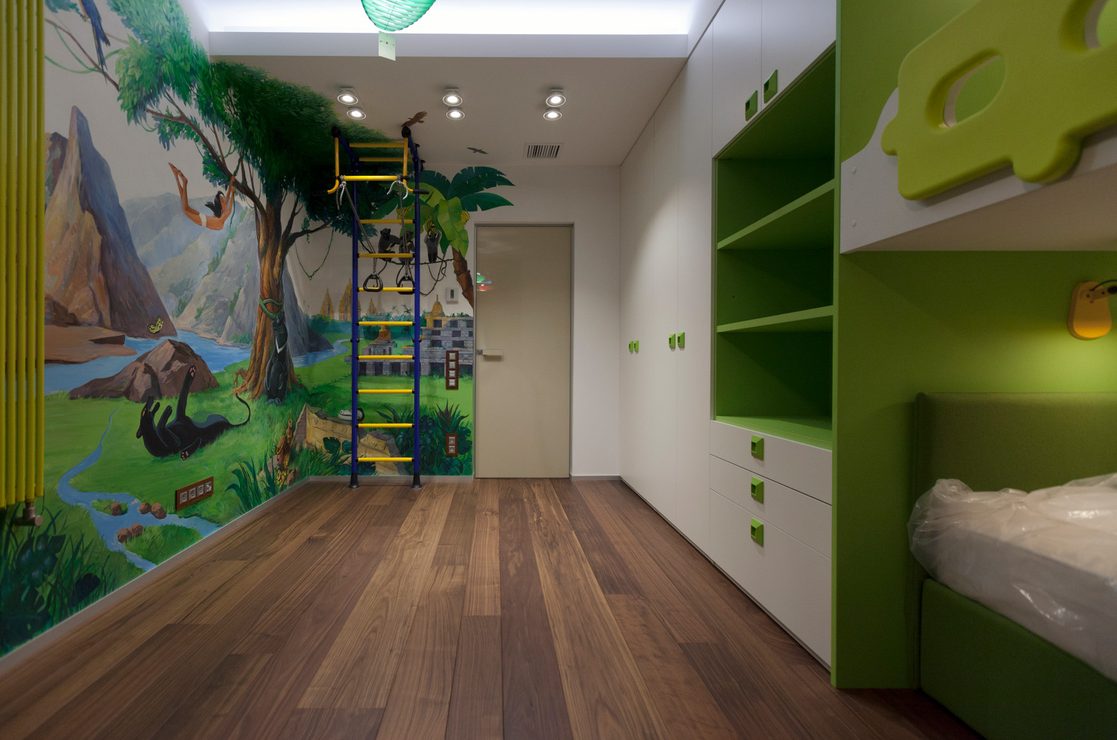 Квартира в Москве "Шалфей и тик"