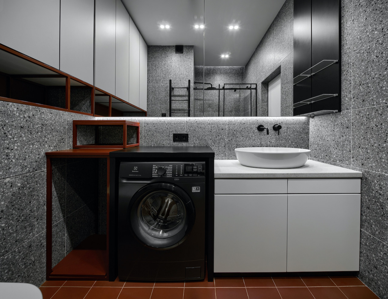 Houzz Украина: 52 кв.м — квартира в оттенках бордо и терракоты