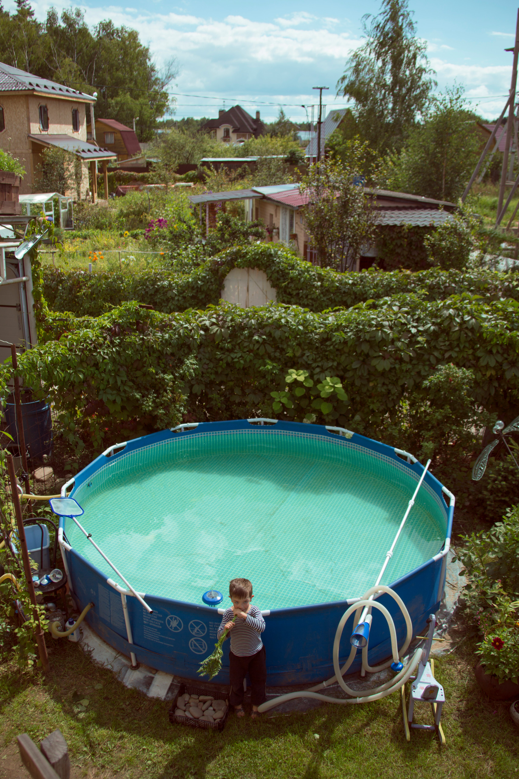 В гостях: Огород на крыше гаража в загородном доме