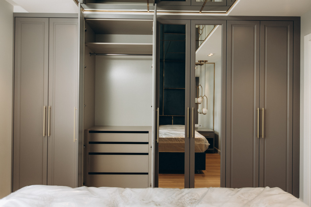 ШКАФ РАСПАШНОЙ - на Ленинском