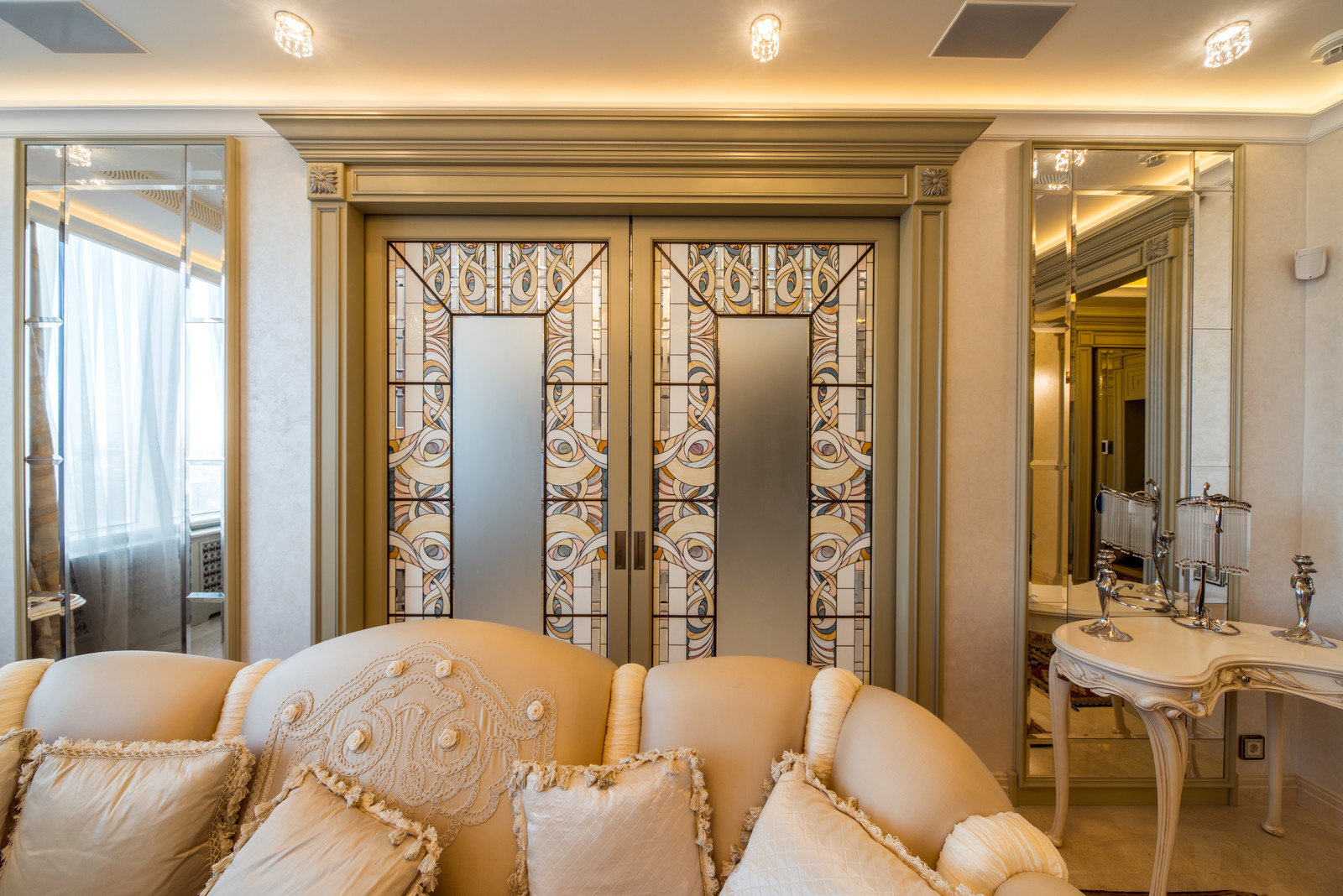 Отделка квартиры деревом