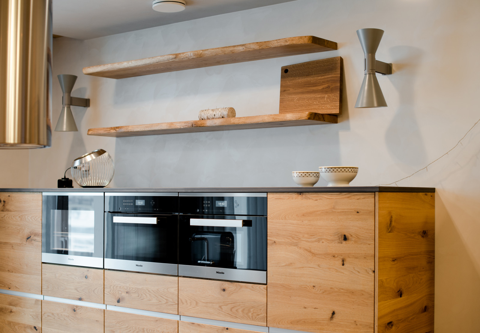 Дубовый интерьер загородного дома