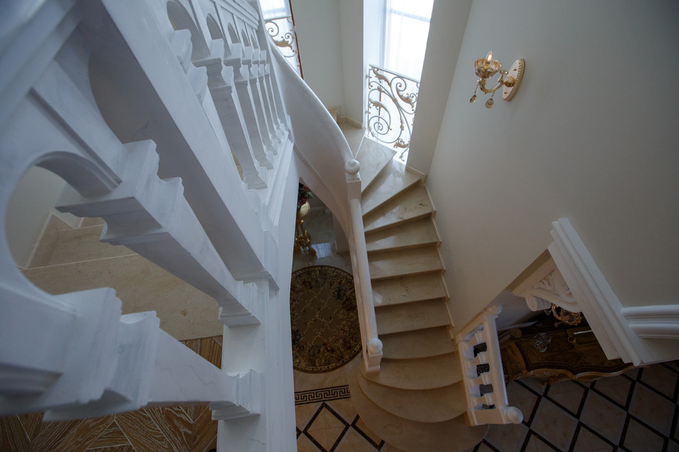 Ламбери Мраморная Лестница