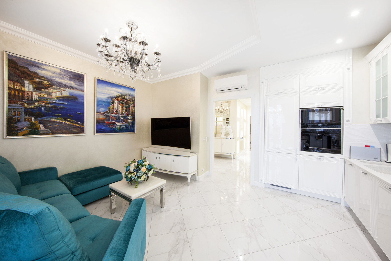 Гостиная с кухней