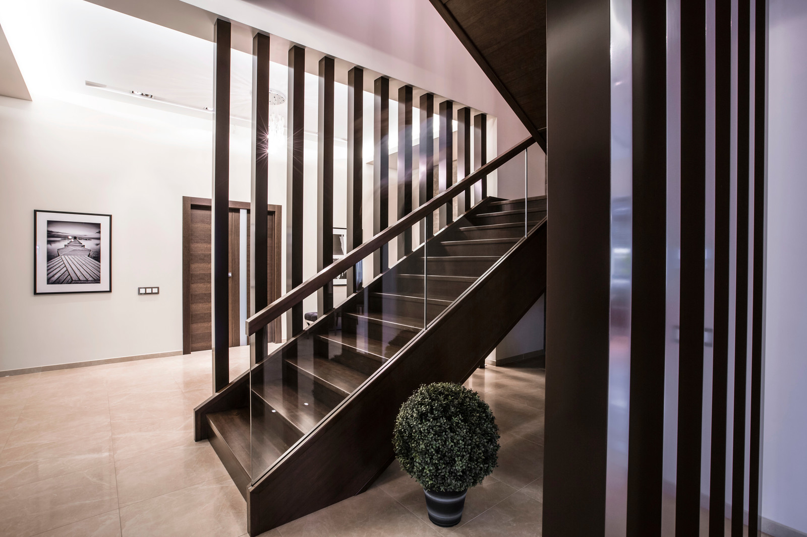 Обложка альбома: лестницы