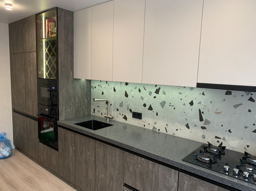 Обложка проекта: Кухня с встроенным винным шкафом