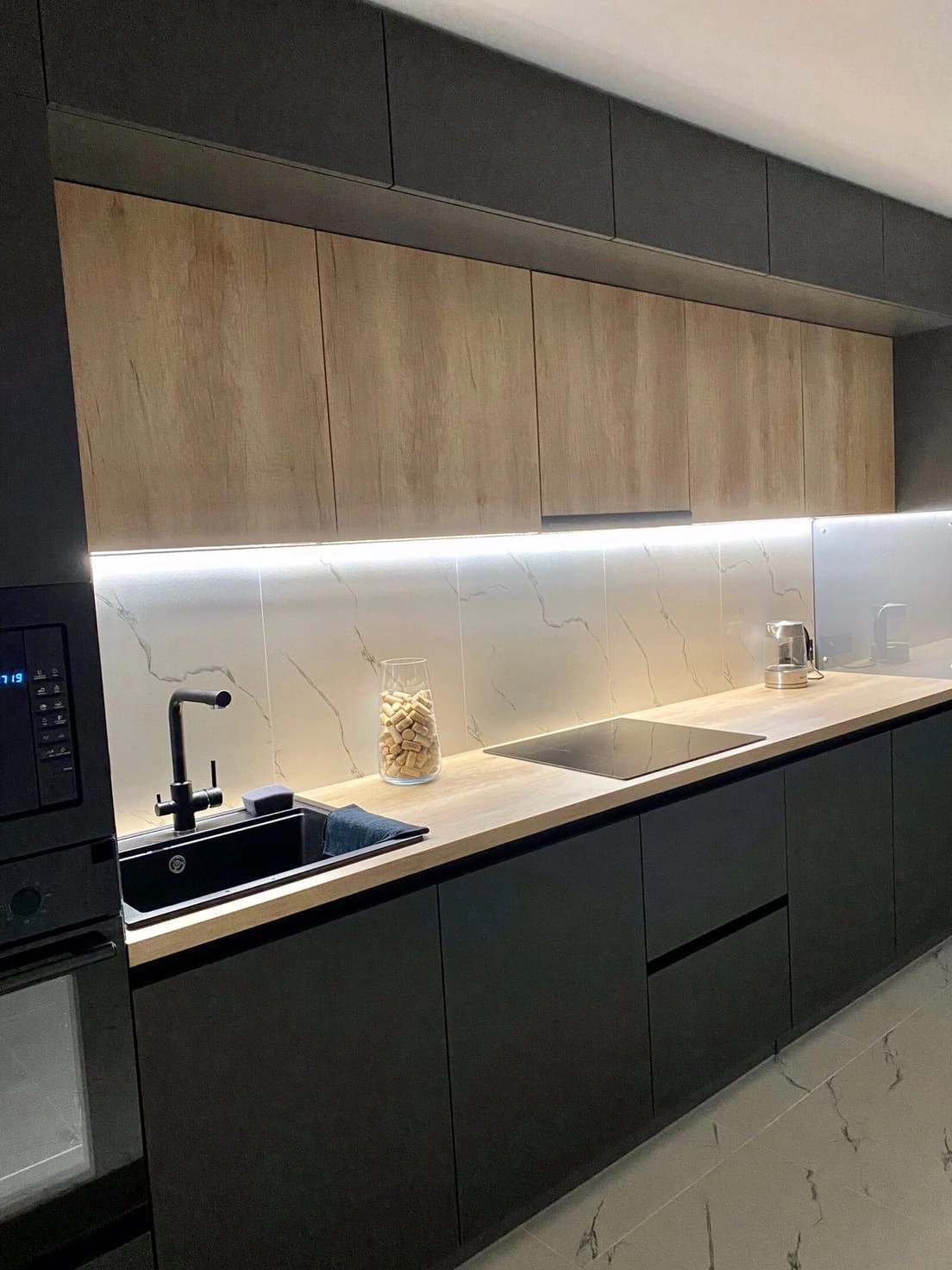 Обложка проекта: Кухня с антресолями