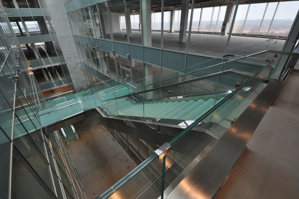 Обложка проекта: Лестница медцентра в Крылатском