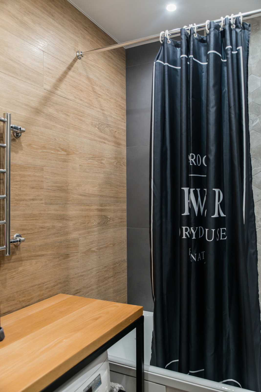 Фото реализованного проекта "Квартира для девушки в стиле лофт"