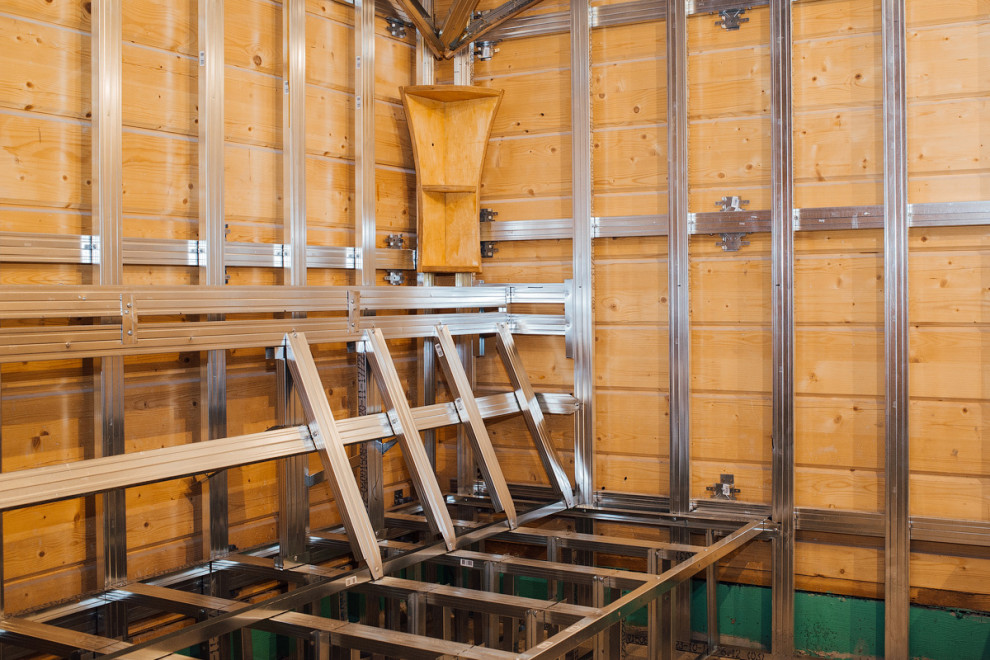 Формирование каркаса скамеек.