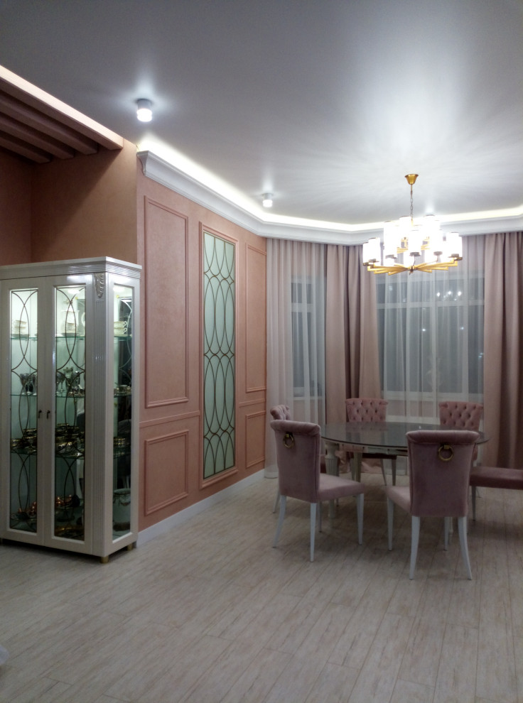 Гостиная с витриной