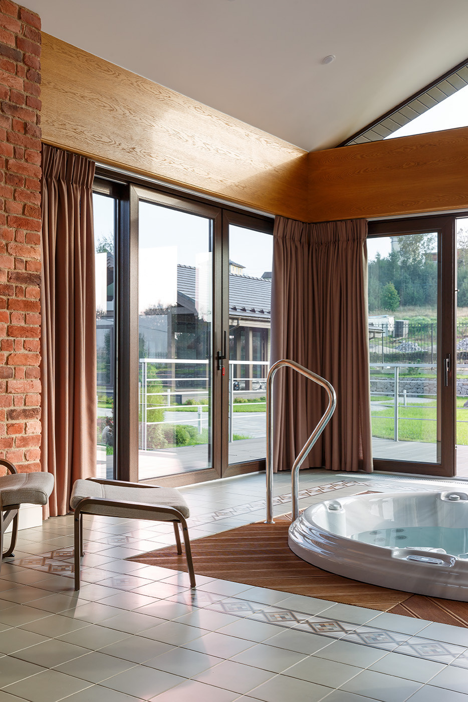 Дом на склоне