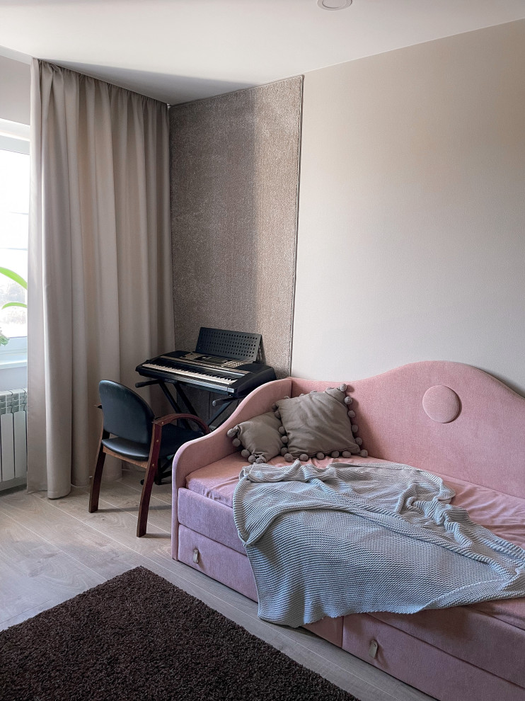 Обложка проекта: Детская с синтезатором