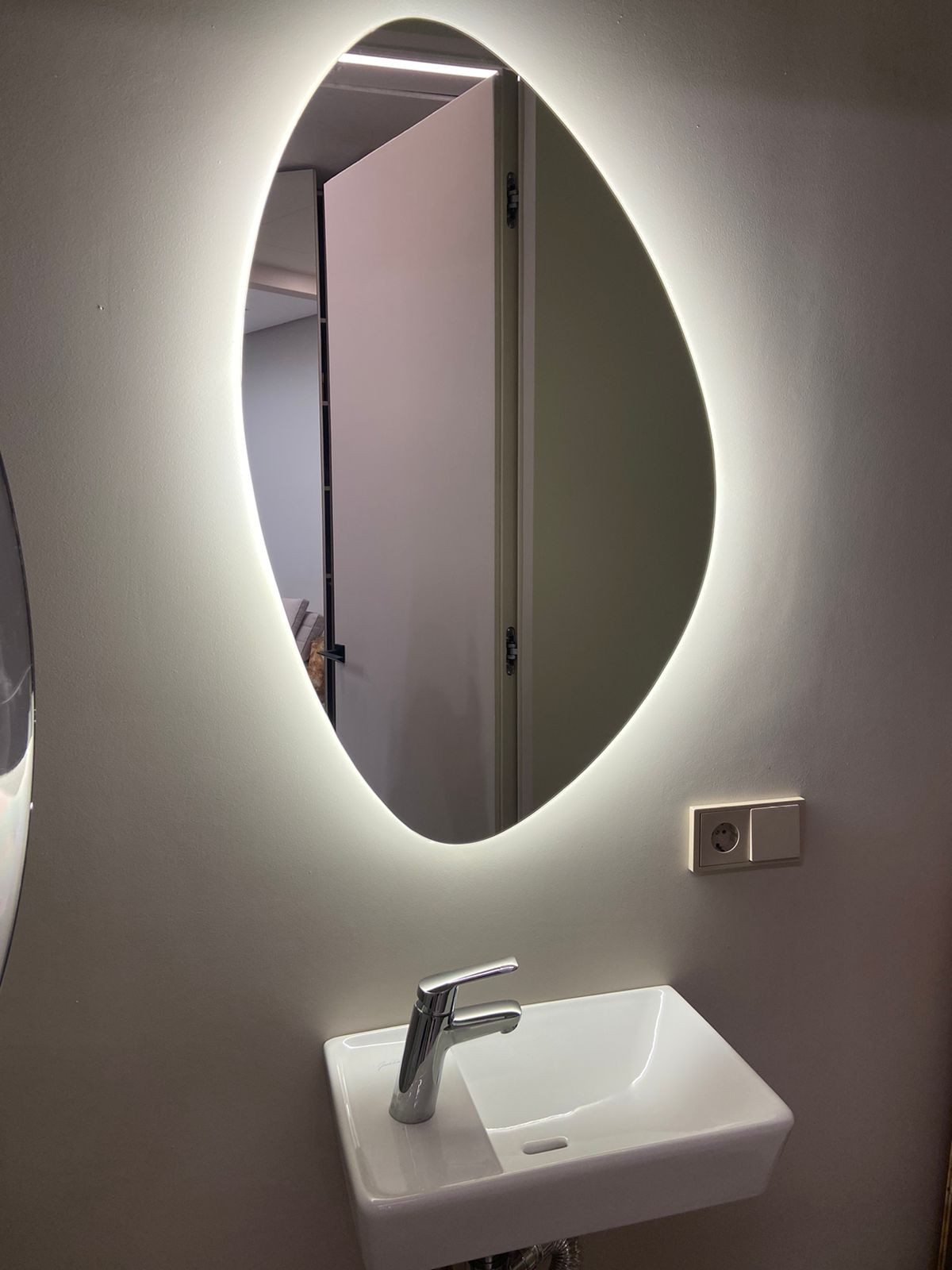 Обложка проекта: Зеркала